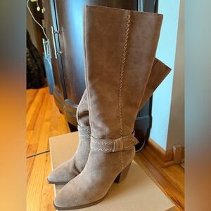Lucky Brand Tan Porcini Stitched Oiled Suede LK-Risvin Heeled Boots Womens 9.5 M